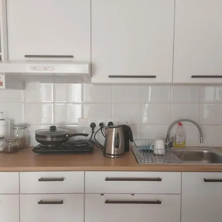 Ensuite By The Beach, Entire Independent Unit