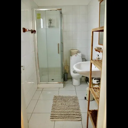 Ensuite By The Beach, Entire Independent Unit