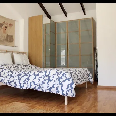 Guest house Ensuite By The Beach, Entire Independent Unit 4*