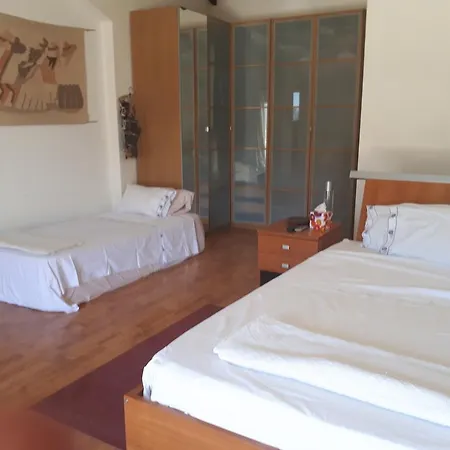 Ensuite By The Beach, Entire Independent Unit