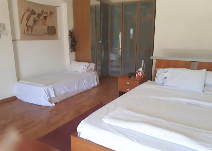 Ensuite By The Beach, Entire Independent Unit